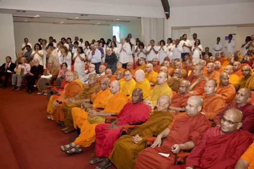 洛杉磯法界勝利佛寺9月7日於西來大學舉行慶典,慶祝Walpola Piyananda 長老與 Madawala Seelawimala 長老赴美弘法50週年,南傳僧團及宗教界代表等近280人齊聚見證。