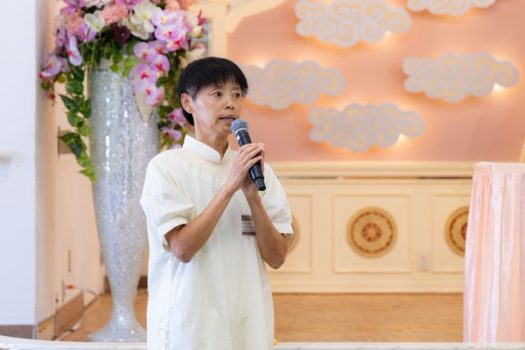 現任多倫多中文學校教務長暨多倫多協會理事的本實(劉紅)分享，第二次參加短期出家，體悟持戒重在內心清淨、表裡如一，而非外在形式。