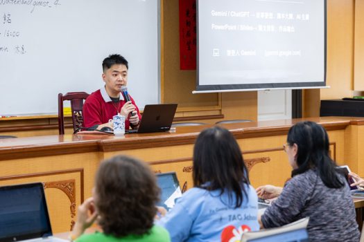 洛杉磯協會佛光青年二團團員王子銘擔任講師。