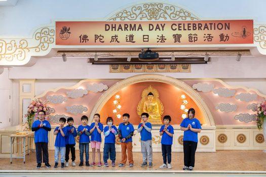 佛光西來學校帶來〈三寶頌〉、〈文殊心咒〉精彩表演。