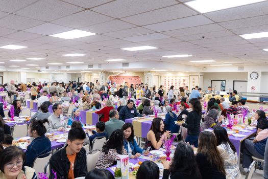 五觀堂座無虛席，熱鬧非凡。