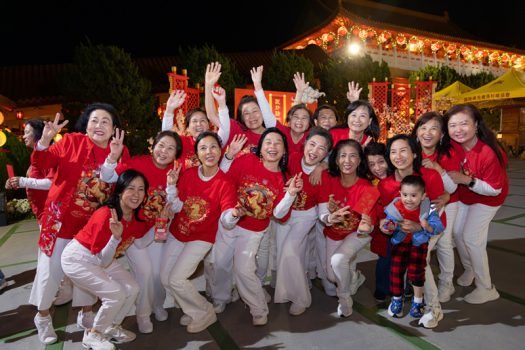 蒙市一分會-愛美麗舞蹈團表演〈廣場舞〉,舞步活力四射,將現場歡樂氣氛推向高潮。