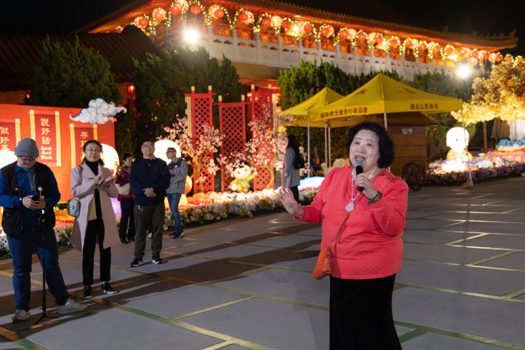 羅蘭一分會獨唱〈春風吹上我的臉〉，告知大眾春天已經來臨囉！