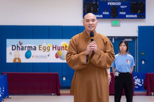 西來寺慧澄法師開示指出彩蛋象徵圓滿與生命力，其中蘊含的智慧法語，正是滋養法身慧命的重要資糧。