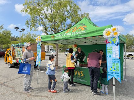 Valley Vista Services 等單位設攤，為民眾解答疑問，並提供多元資源與課程資訊。