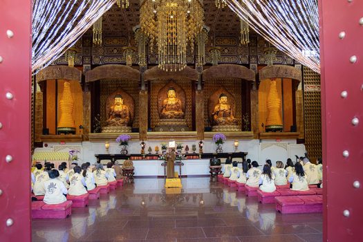 西來寺住持慧東法師勉勵大眾，要將開山祖師星雲大師弘法利生的精神代代傳承。