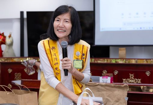 課程尾聲，洛杉磯協會會長蔡月琴致詞表示，Hendra是不可多得的人才，感謝他無私分享專業知識。
