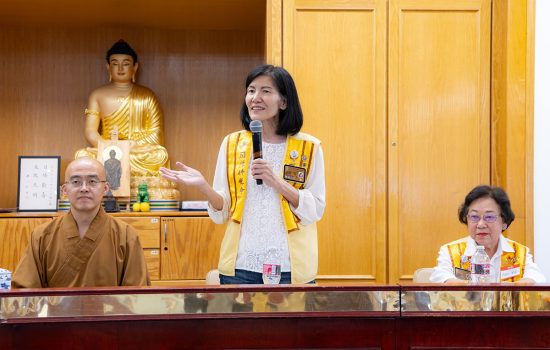 蔡月琴鼓勵新會員踴躍參與義工服務、讀書會及各項活動,在學習與服務中共同成長。